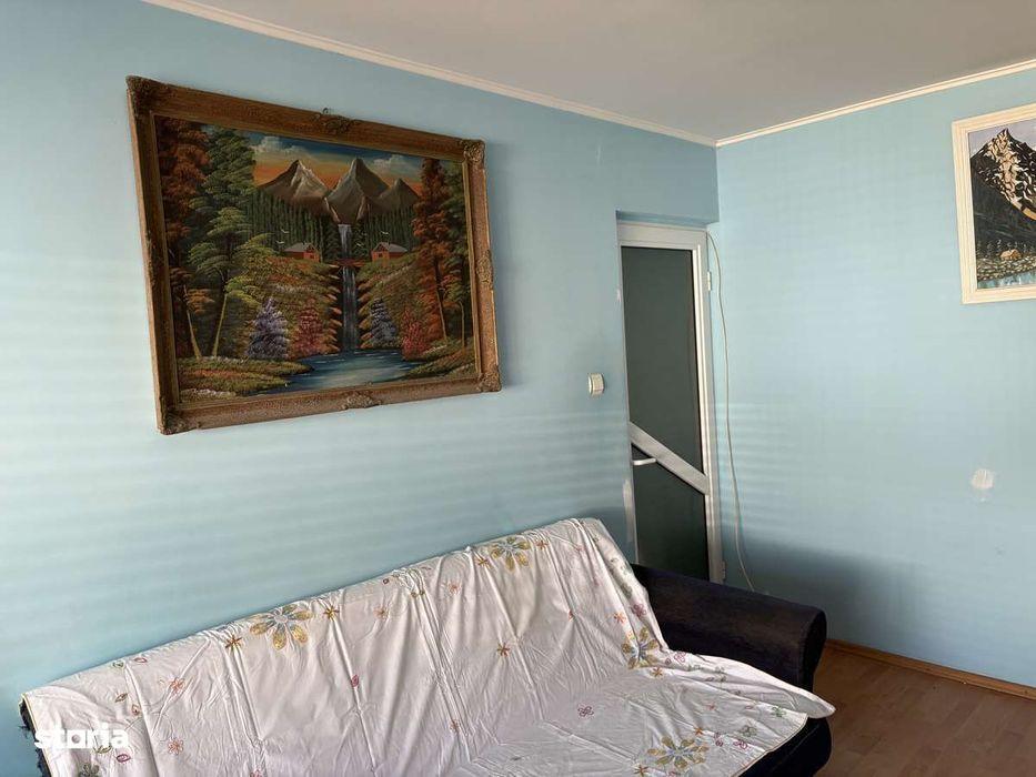 Vând apartament 2 camere, decomandat, zona Vidin