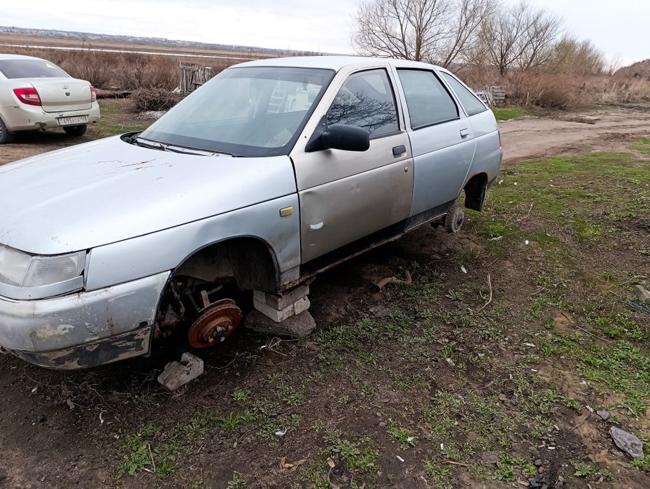 Продам 2112 на запчасти