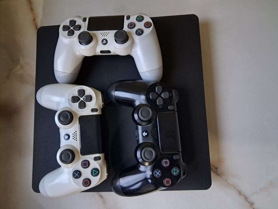 URGENT! Vand sau schimb Ps4 slim+ Volan Myria