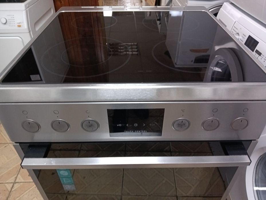 Иноксова свободно стояща печка с керамичен плот Gorenje 2 год.Гаранция