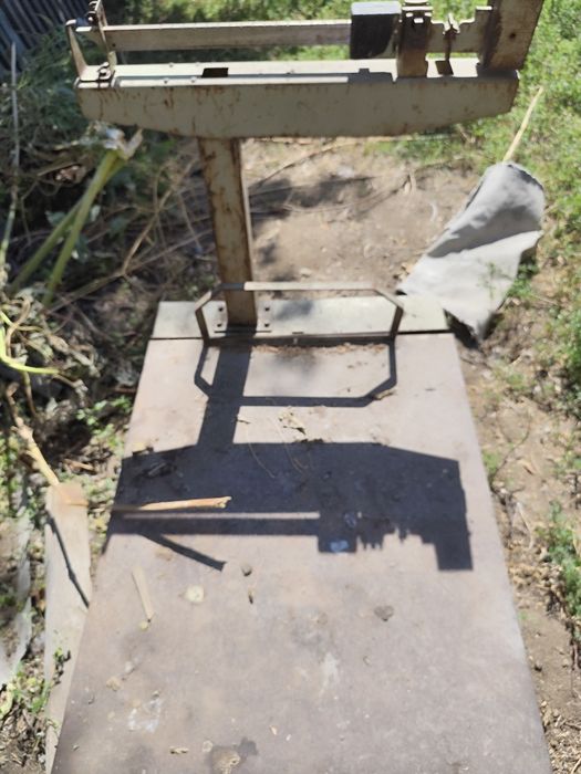 Прода весы  напольные