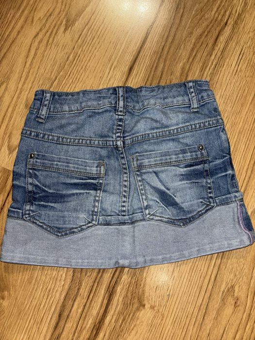 Дънкова пола Benetton 6-7 години+ 2 подарък