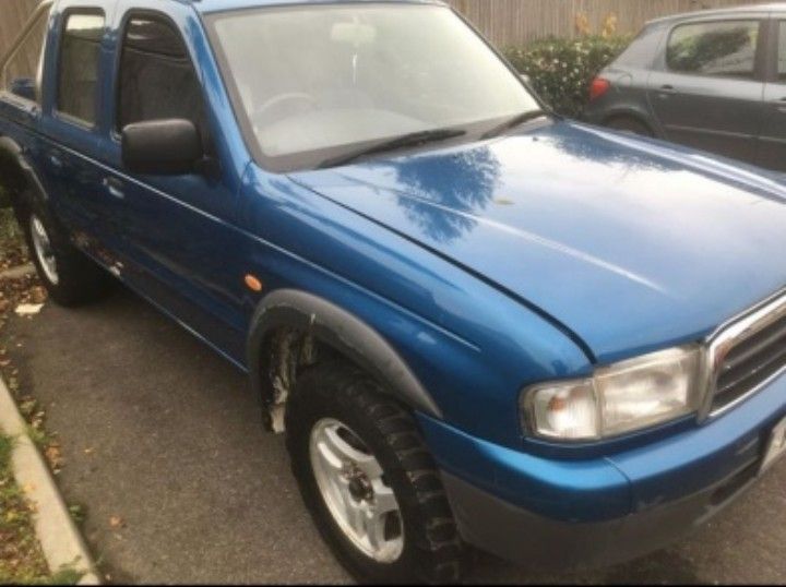 Dezmembrez Dezmembrari Mazda b 2500 motor 2.5