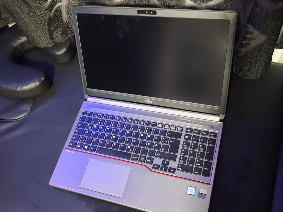 Laptop Fujitsu i5 gen a6a