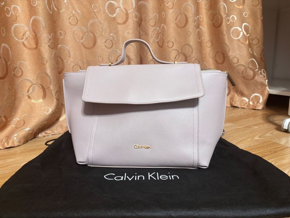 Geanta de umăr de la Calvin Klein