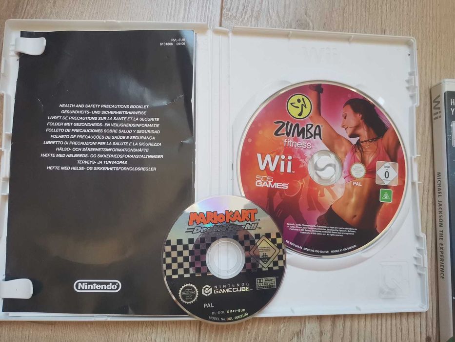 Продавам конзола Nintendo Wii с аксесоари и игри