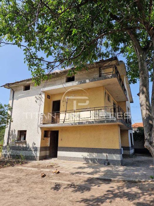 Продава се Къща в с. Граф Игнатиево, Област Пловдив - 225 кв.м за 1112 €/кв.м - Снимка #1