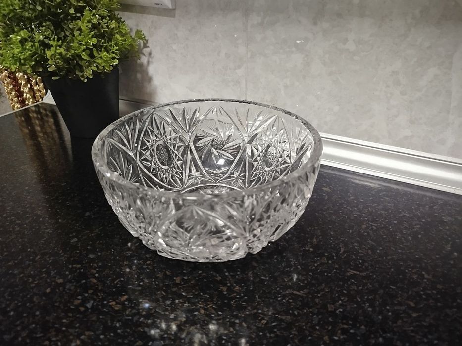 Хрустальный вазы