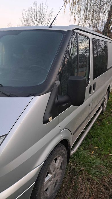 Autoutilitara N1 Ford Transit 6 locuri