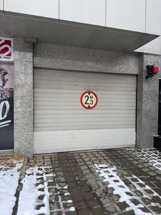 Паркомясто под наем в Лозенец