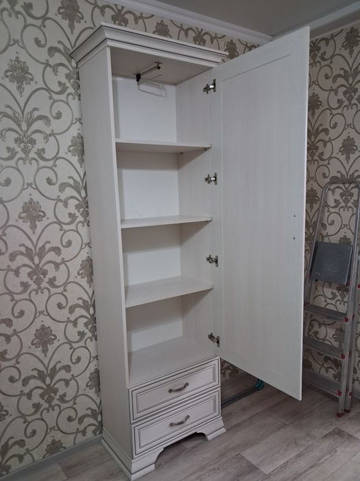 Продам плательный шкаф