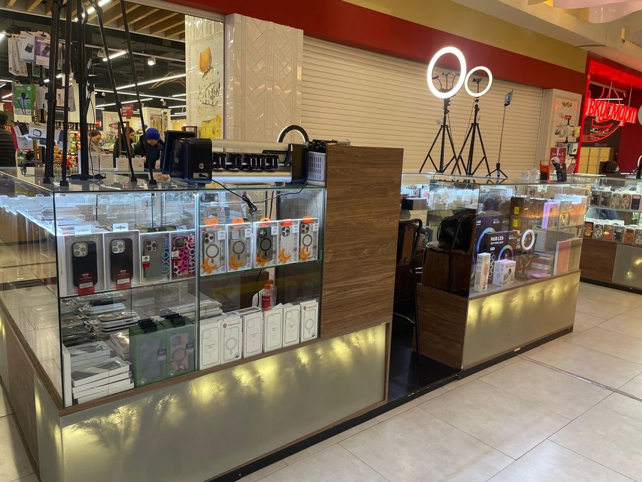 Продам островок сотовых аксессуаров