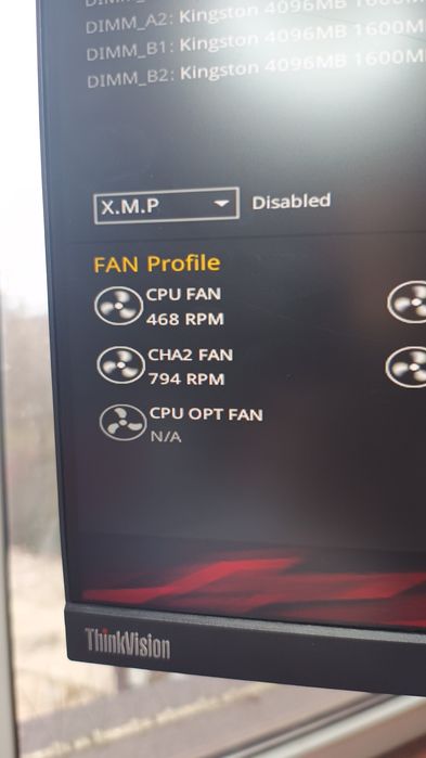 Vând unitate PC pentru piese