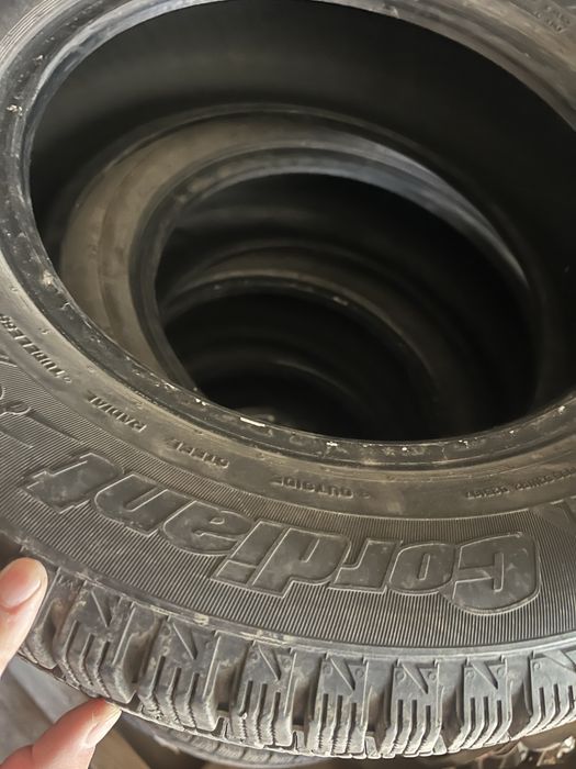 Продам Зимние шины р15