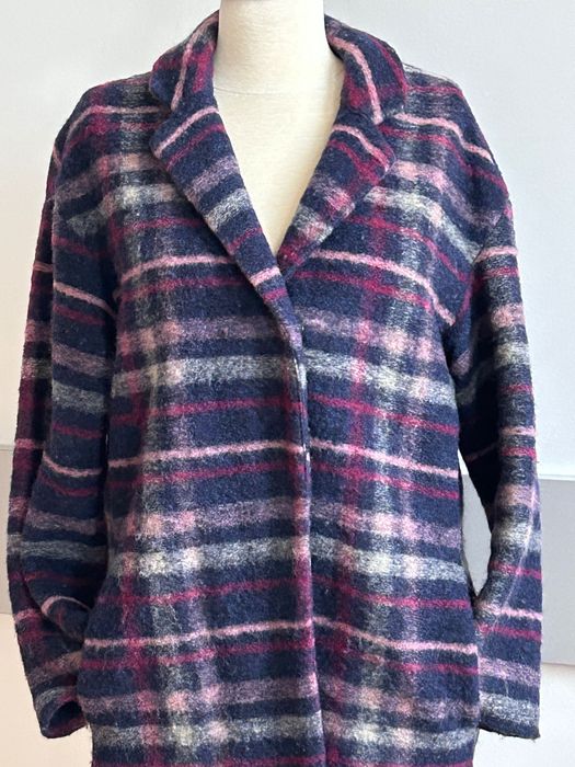 Карирано хубаво палте