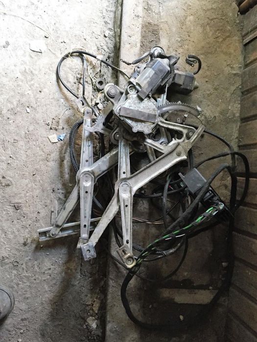 Запчасти на мерседес