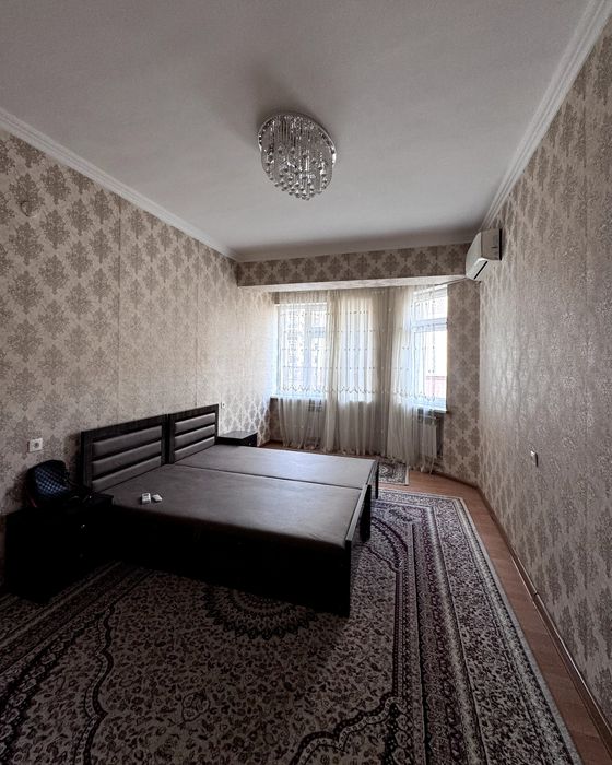 Kvartira qizlar ucun sergeli