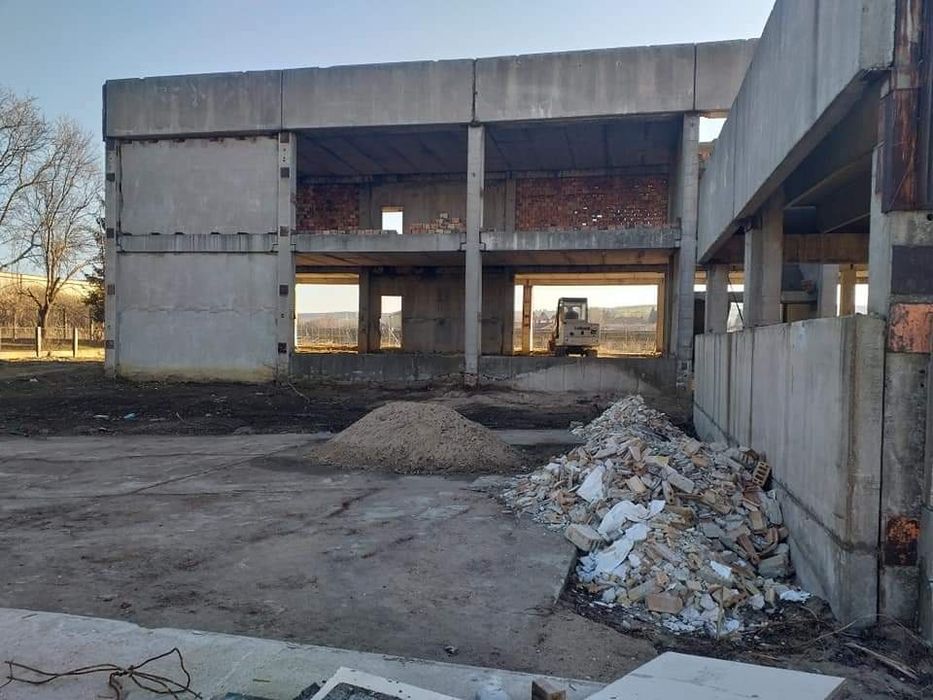 Продава се Промишлена сграда в Силистра, Север - 3000 кв.м за 49 €/кв.м - Снимка #13