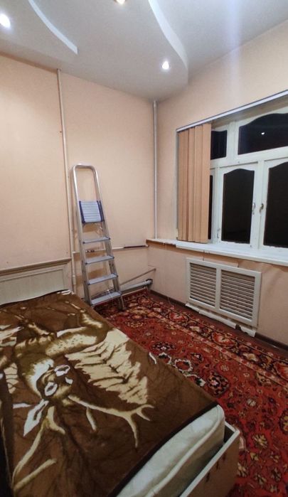 Аренда Массив Феруза 1 комн.квартира переделанная в двух с ОБСТАНОВКОЙ