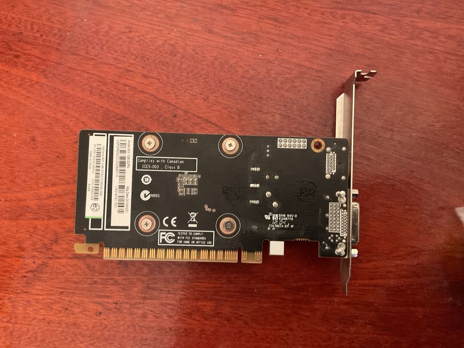 Vând placă video Geforce 605 1 GB ddr3- foarte bună pentru office