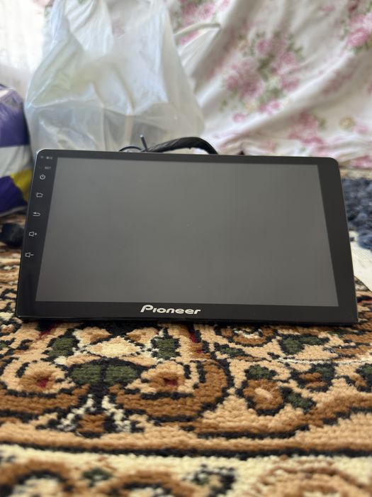 Pioner monitor ekran