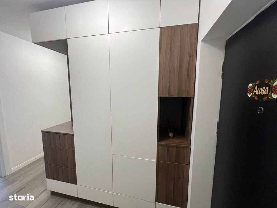 Direct proprietar-Vând apartament 3 camere, complet mobilat și dotat.
