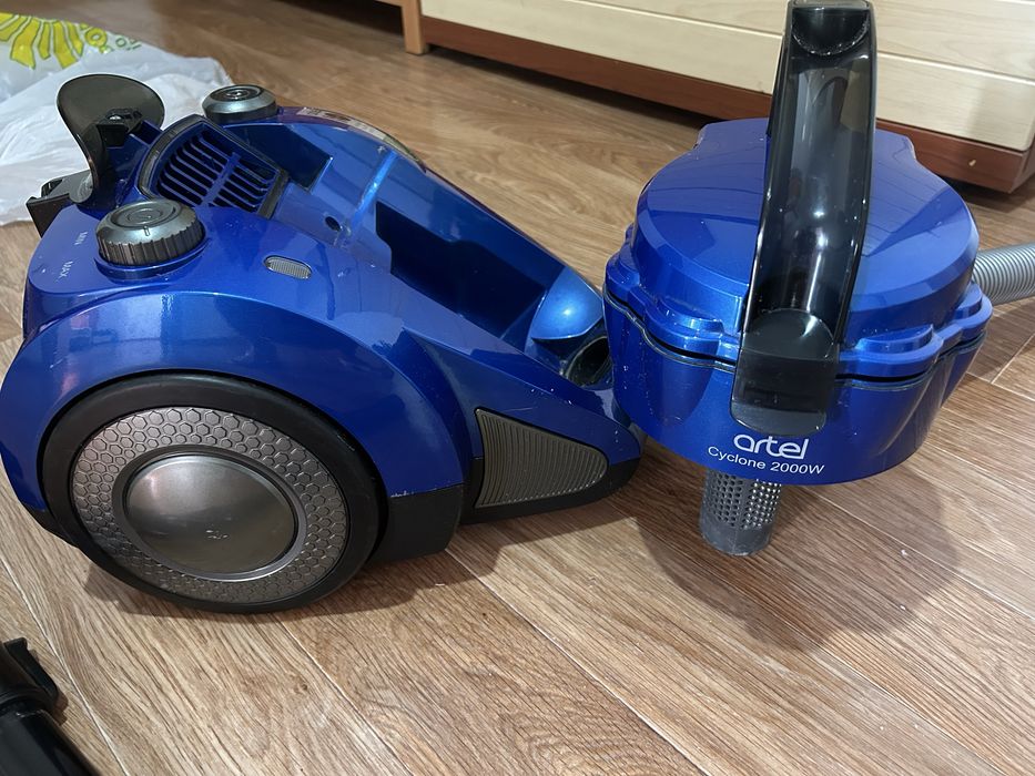 Пылесос ARTEL в изумительном состояние