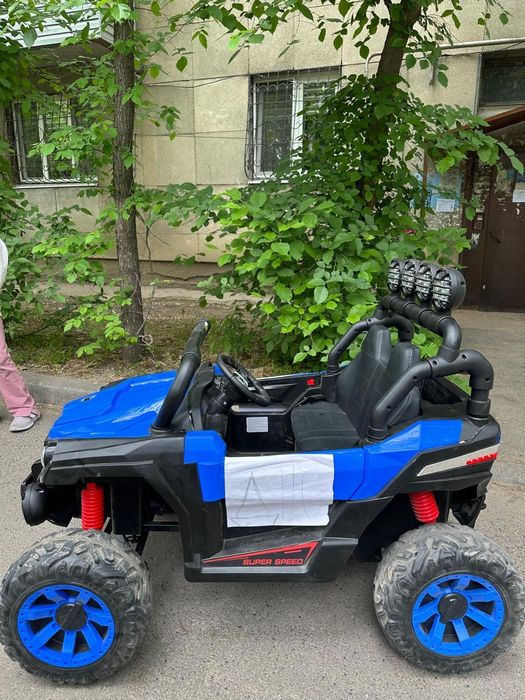 Детский автомобиль