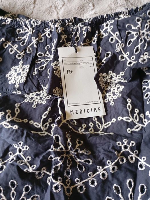 Дамска блуза с къс ръкав