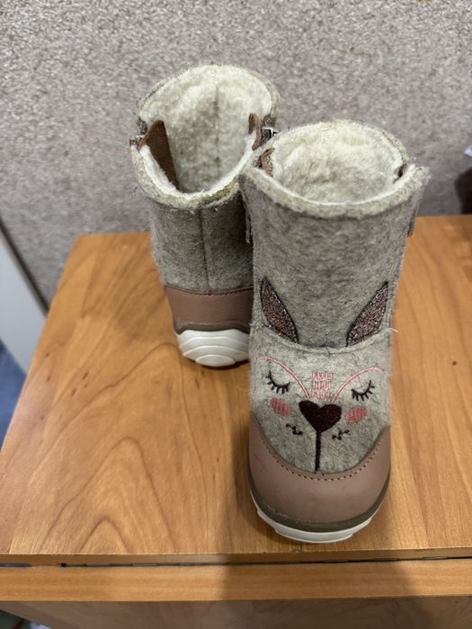 Продам валенки для девочки котофей,в хорошем состояние