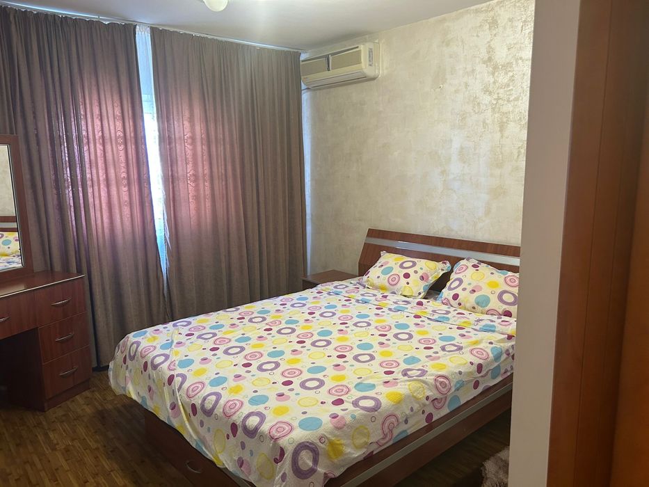 De vanzare - Apartament spatios cu 4 camere in Alexandria