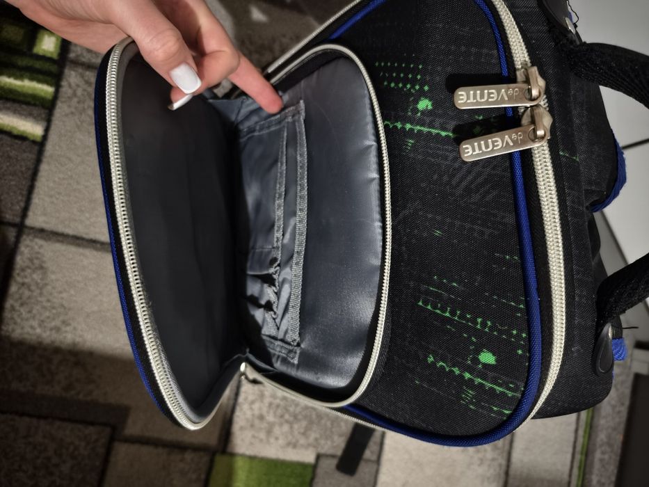 Школьный рюкзак для мальчика 1-2 класс