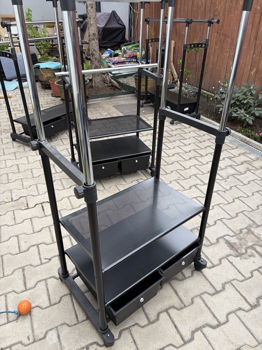 Patru suporturi pt umerase, duble, extensibile, cu cate 2 sertare