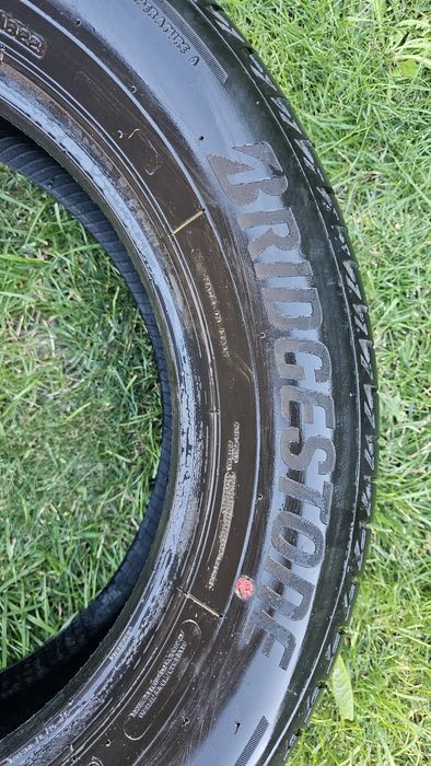Anvelope Bridgestone 215/60 R 17