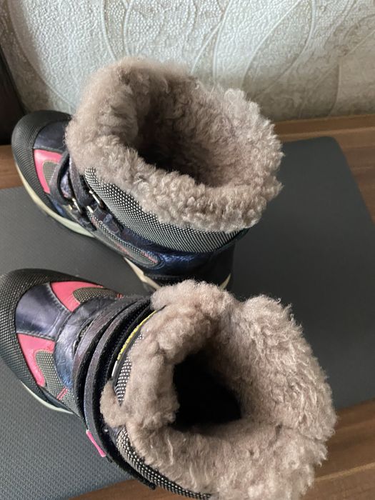 Продам зимние сапожки