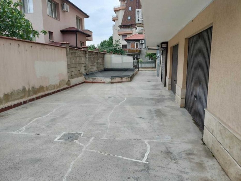 Продава се Гараж / Паркомясто в Варна, Левски - 17 кв.м за 2648 €/кв.м - Снимка #4