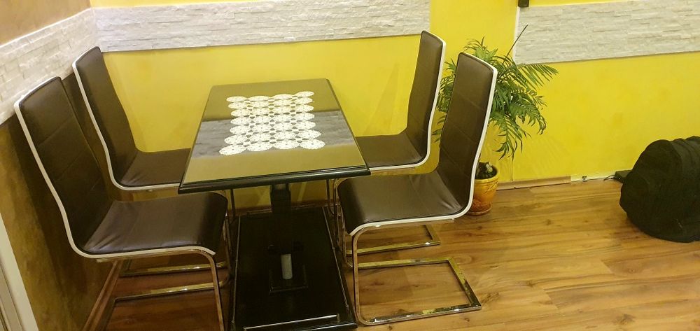 Изискано оборудване за трапезария.