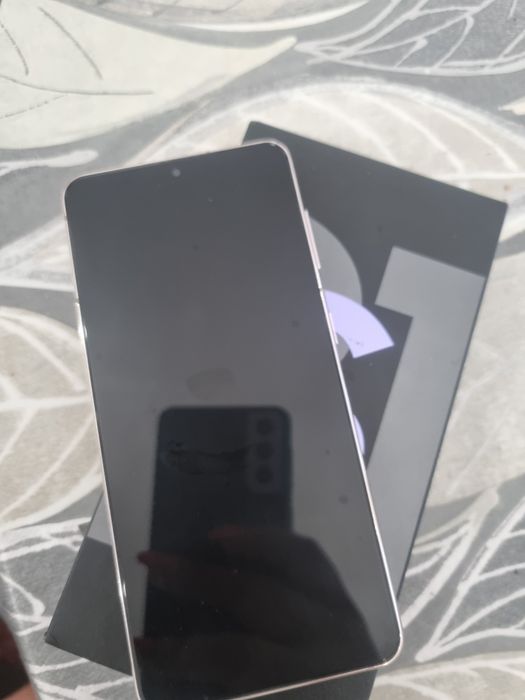 Samsung S21 без забележки