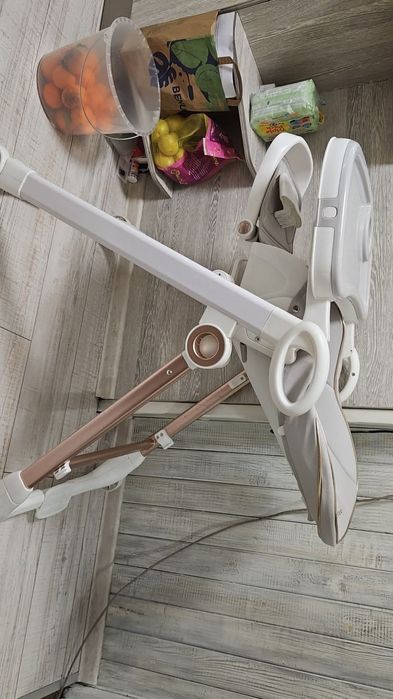 Стол за хранене Cangaroo