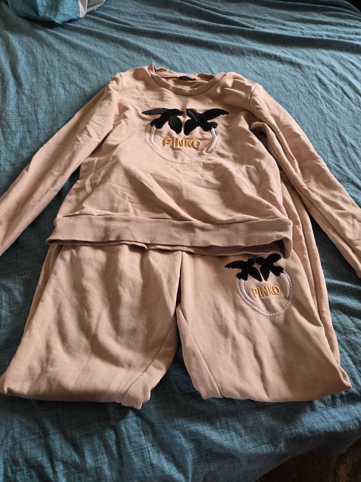 Екип Pinko с размер