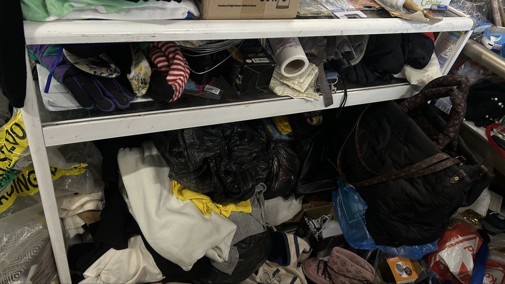 Продавам щанд алуминиеви