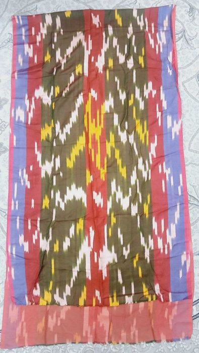 Национальный атлас, платья из атласа