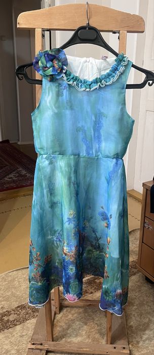 Платье в хорошем состоянии