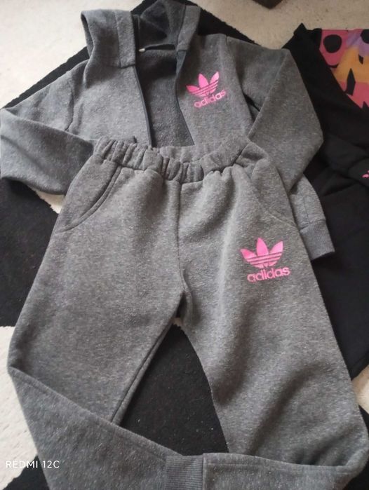 Детски анцузи.Цената е обща.