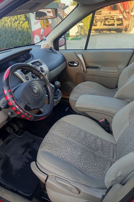 Vând Renault Scenic
