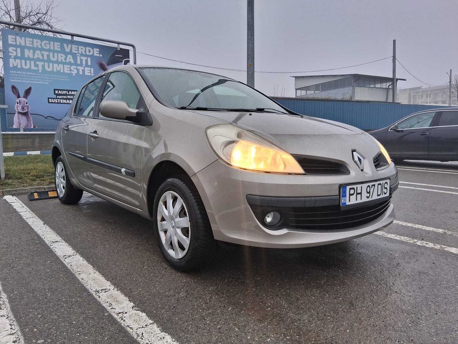 Vând Renault Clio