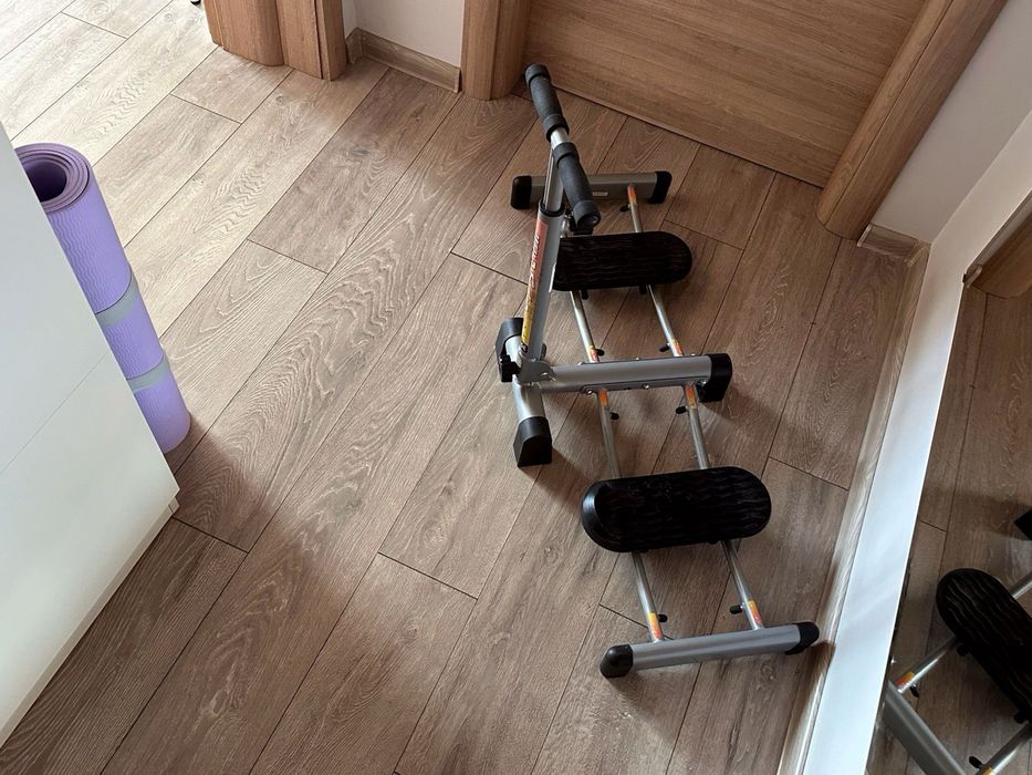 Универсален тренажор за крака и дупе – компактният фитнес у дома!