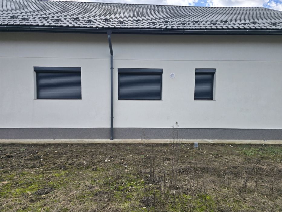 Usi garaj rulou din Aluminiu