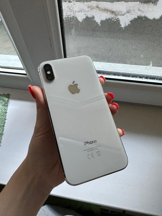 iPhone X 64 гб. Белого цвета