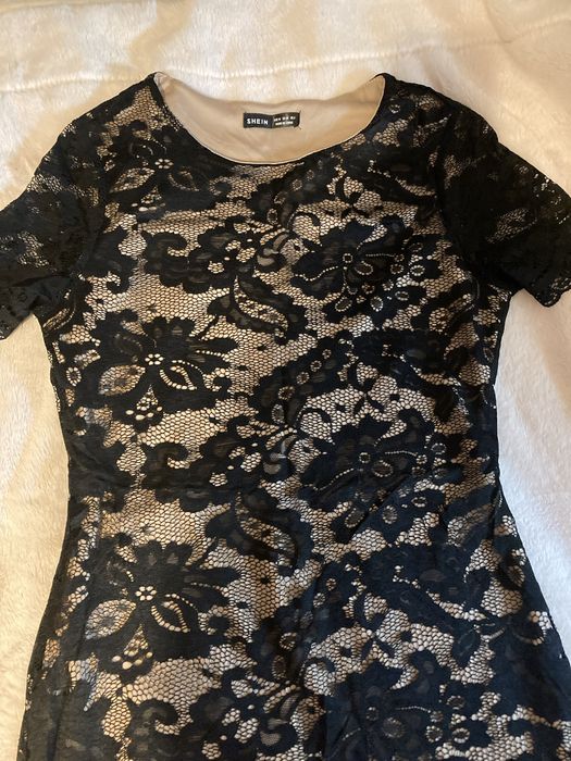 Дантелена рокля за 6 евро